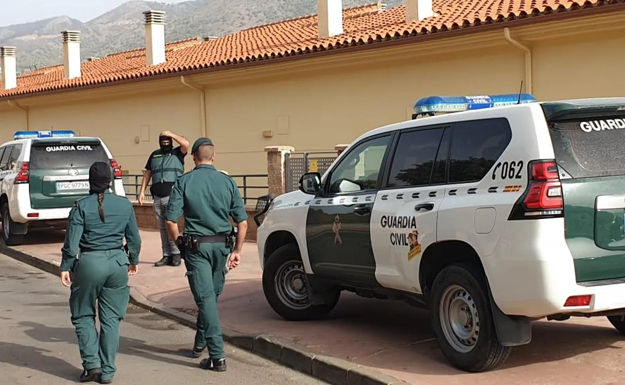 Operación Antidroga En La Costa Del Sol: 16 Detenidos, Medio Millón De ...